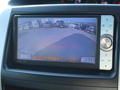 ★バックカメラ★運転席から画面上で安全確認ができます。駐車が苦手な方にもオススメな便利機能です♪ 4