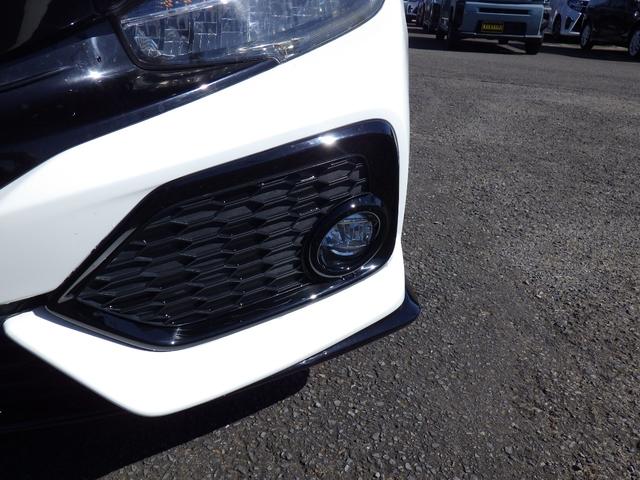 シビック ハッチバック 衝突被害軽減ブレーキ Bluetoothナビ バックカメラ アイドリングストップ オートマチックハイビーム レーンキープアシスト 横滑り防止装置 ドライブレコーダー カーテンエアバッグ(15枚目)