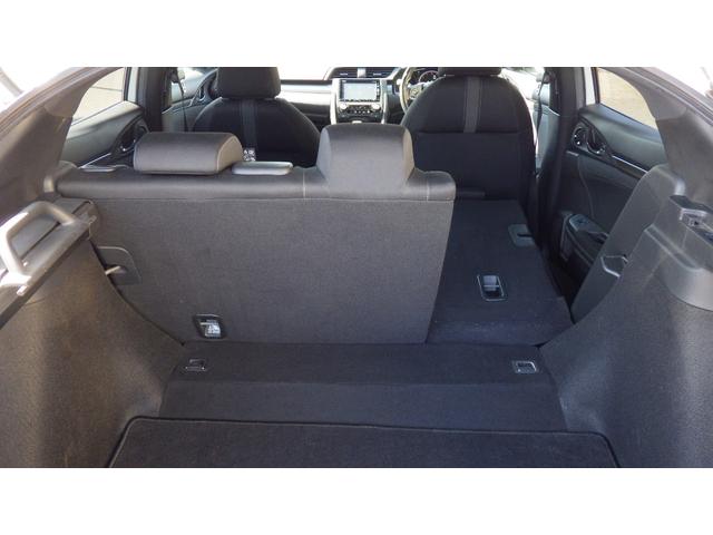 シビック ハッチバック 衝突被害軽減ブレーキ Bluetoothナビ バックカメラ アイドリングストップ オートマチックハイビーム レーンキープアシスト 横滑り防止装置 ドライブレコーダー カーテンエアバッグ(22枚目)