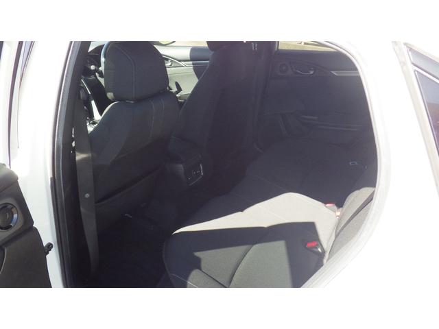 シビック ハッチバック 衝突被害軽減ブレーキ Bluetoothナビ バックカメラ アイドリングストップ オートマチックハイビーム レーンキープアシスト 横滑り防止装置 ドライブレコーダー カーテンエアバッグ(23枚目)