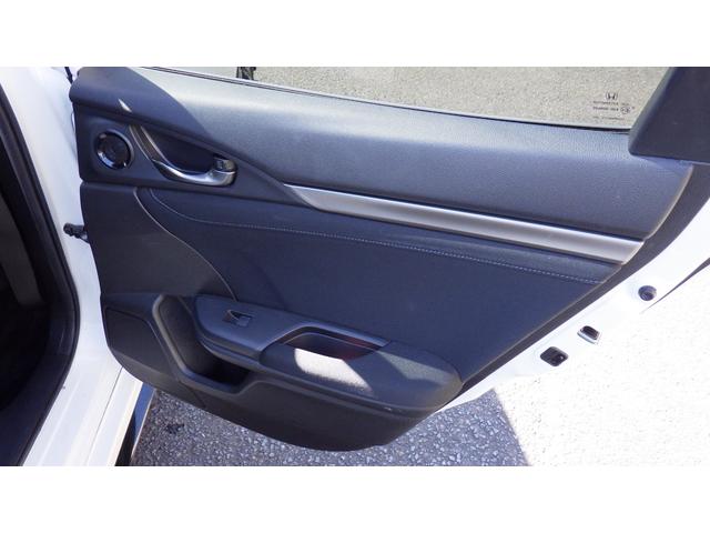 シビック ハッチバック 衝突被害軽減ブレーキ Bluetoothナビ バックカメラ アイドリングストップ オートマチックハイビーム レーンキープアシスト 横滑り防止装置 ドライブレコーダー カーテンエアバッグ(31枚目)