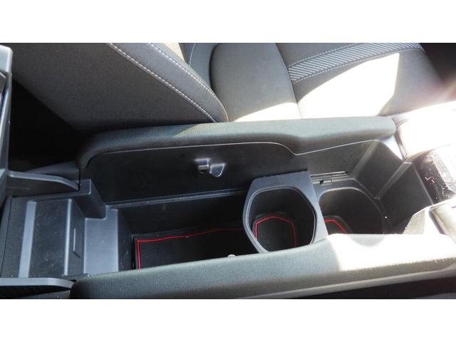 シビック ハッチバック 衝突被害軽減ブレーキ Bluetoothナビ バックカメラ アイドリングストップ オートマチックハイビーム レーンキープアシスト 横滑り防止装置 ドライブレコーダー カーテンエアバッグ(32枚目)