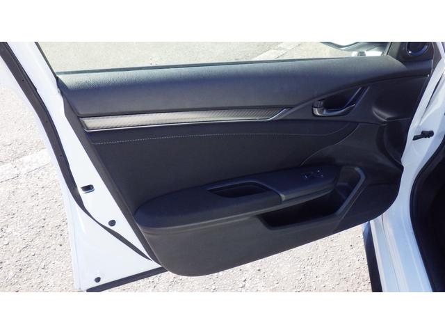 シビック ハッチバック 衝突被害軽減ブレーキ Bluetoothナビ バックカメラ アイドリングストップ オートマチックハイビーム レーンキープアシスト 横滑り防止装置 ドライブレコーダー カーテンエアバッグ(34枚目)