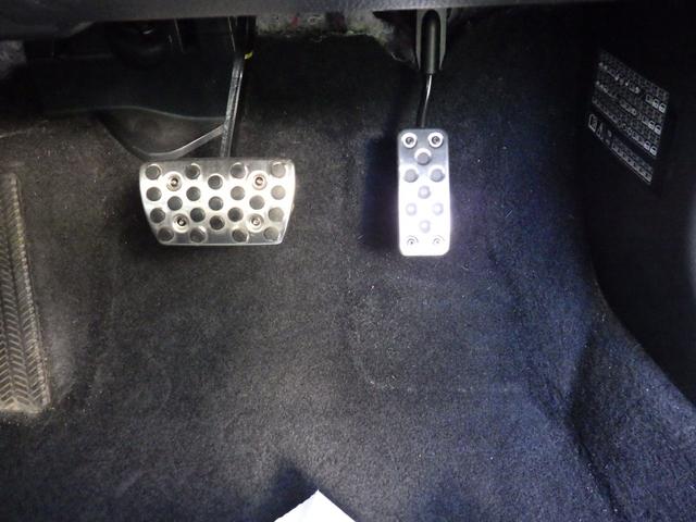 シビック ハッチバック 衝突被害軽減ブレーキ Bluetoothナビ バックカメラ アイドリングストップ オートマチックハイビーム レーンキープアシスト 横滑り防止装置 ドライブレコーダー カーテンエアバッグ(35枚目)