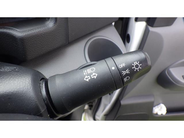 「お客様が自由にお気軽に展示車をご覧頂けるように」が当店の想いです。ご質問等ございましたら、お気軽にスタッフへ一言お掛けくださいませ！