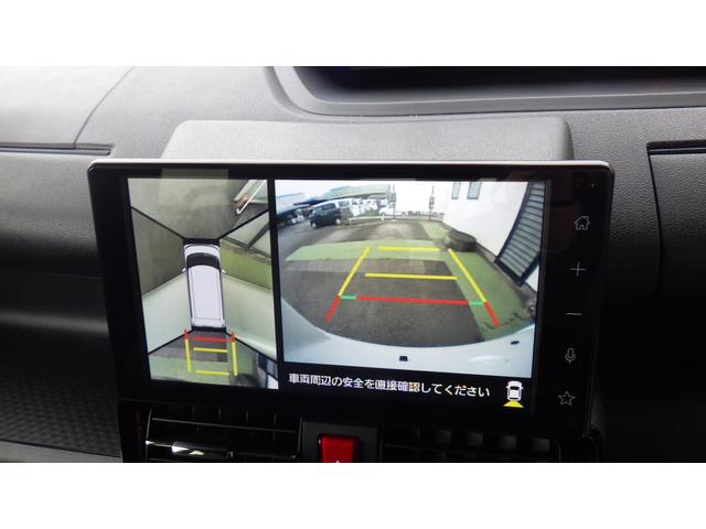 全周囲や後方確認に便利で安全な全方位型モニターとバックカメラも装備しています。