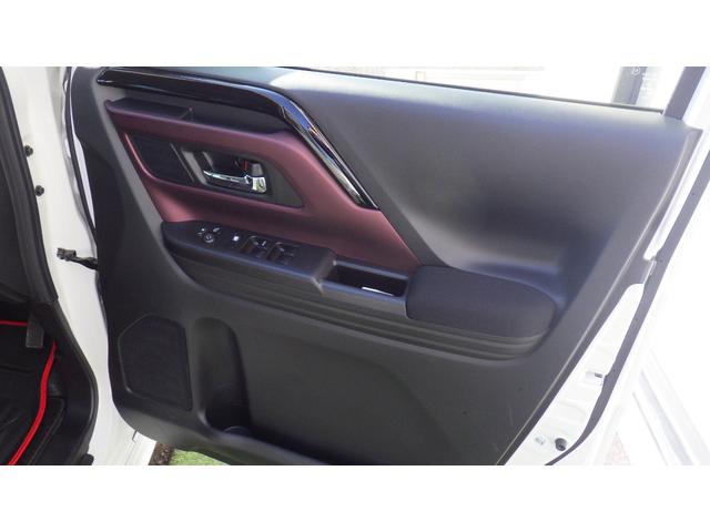 スペーシアカスタム ハイブリッドＸＳターボ　ドライブレコーダー　全周囲カメラ　両側電動スライドドア　ＴＶ　クリアランスソナー　オートライト　スマートキー　アイドリングストップ　電動格納ミラー　シートヒーター　ベンチシート　ＣＶＴ　ＥＳＣ（31枚目）