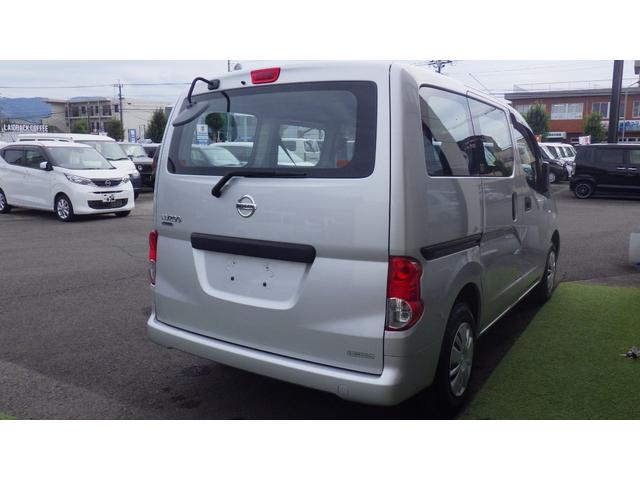 NV200バネットバン Bluetoothナビ 運転席エアバッグ 助手席エアバッグ ABS エアコン パワステ パワーウインド キーレス ETC 両側スライドドア 働くハコバン(18枚目)