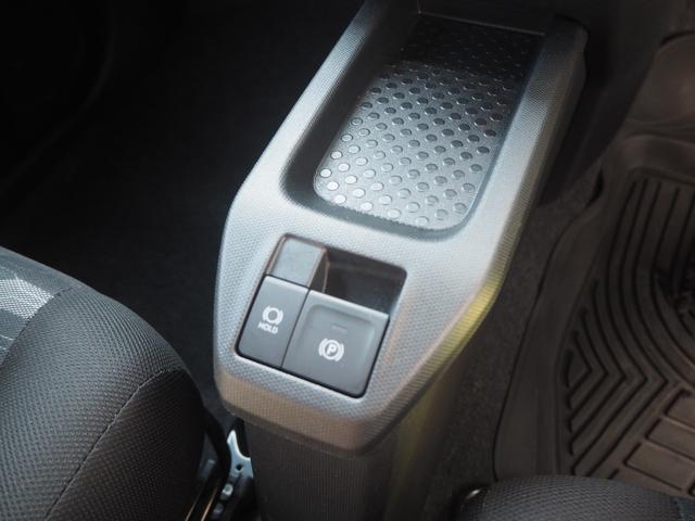 タフト Ｘ　クリアランスソナー　衝突被害軽減システム　オートライト　スマートキー　アイドリングストップ　電動格納ミラー　サンルーフ　ＣＶＴ　ＥＳＣ　エアコン　パワーステアリング　パワーウィンドウ（4枚目）