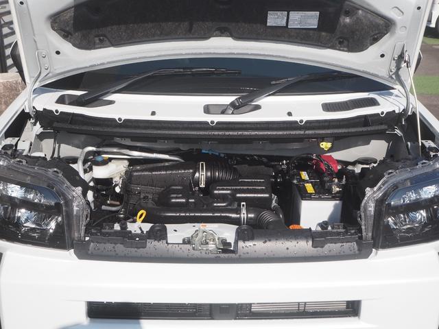 タフト Ｘ　クリアランスソナー　衝突被害軽減システム　オートライト　スマートキー　アイドリングストップ　電動格納ミラー　サンルーフ　ＣＶＴ　ＥＳＣ　エアコン　パワーステアリング　パワーウィンドウ（18枚目）