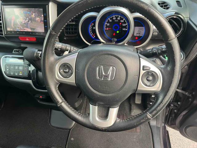 N-BOXカスタム ETC バックカメラ 両側電動スライドドア ナビ TV オートライト スマートキー アイドリングストップ ベンチシート CVT ESC CD DVD再生 USB ミュージックプレイヤー接続可(3枚目)