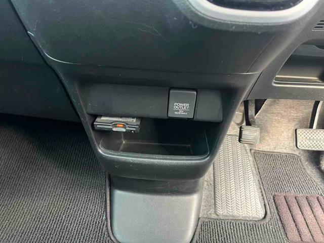 N-BOXカスタム ETC バックカメラ 両側電動スライドドア ナビ TV オートライト スマートキー アイドリングストップ ベンチシート CVT ESC CD DVD再生 USB ミュージックプレイヤー接続可(8枚目)