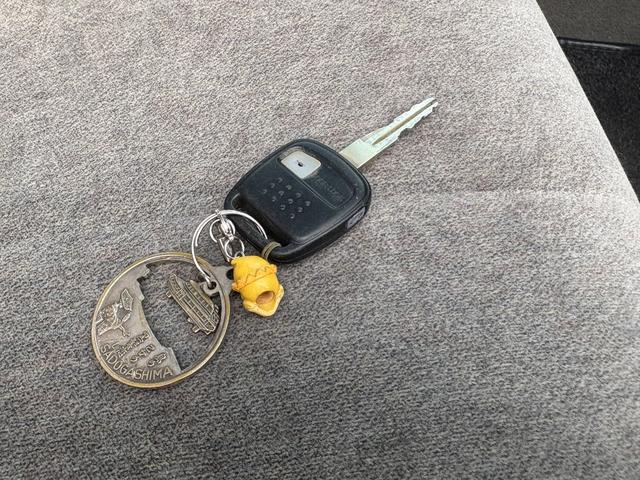 シーマ ３０ＬＶ　３．０Ｌ・ターボ・車検８年９月・純正アルミ・パワーシート・キーレス・ＥＴＣ（6枚目）