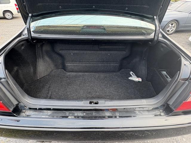 シーマ ３０ＬＶ　３．０Ｌ・ターボ・車検８年９月・純正アルミ・パワーシート・キーレス・ＥＴＣ（8枚目）