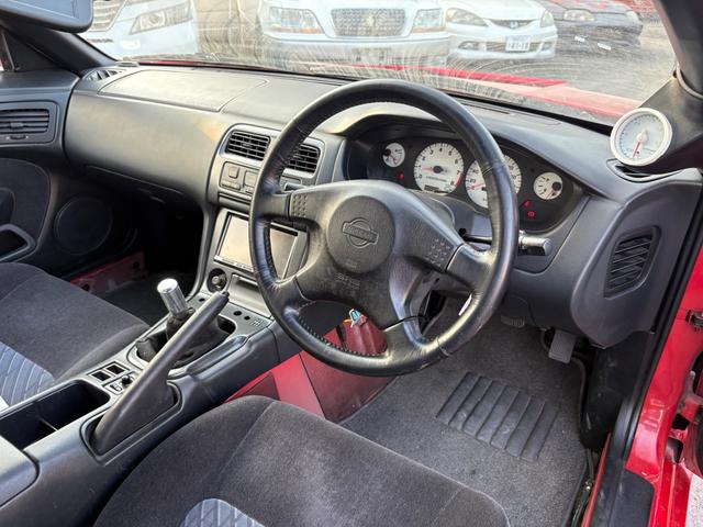 シルビア Ｋ’ｓ　エアロＳＥ　ターボ・５ＭＴ・後期型・ローダウン・１８インチアルミ・社外マフラー・ブローオフ・エアクリ・ハンドル・エアロボンネット・ブースト計（2枚目）