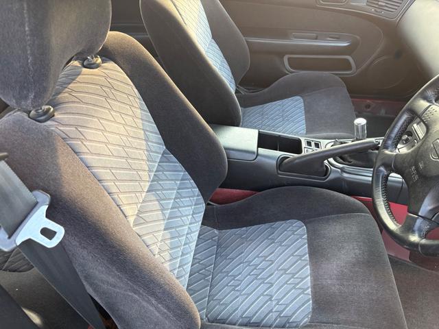 シルビア Ｋ’ｓ　エアロＳＥ　ターボ・５ＭＴ・後期型・ローダウン・１８インチアルミ・社外マフラー・ブローオフ・エアクリ・ハンドル・エアロボンネット・ブースト計（3枚目）