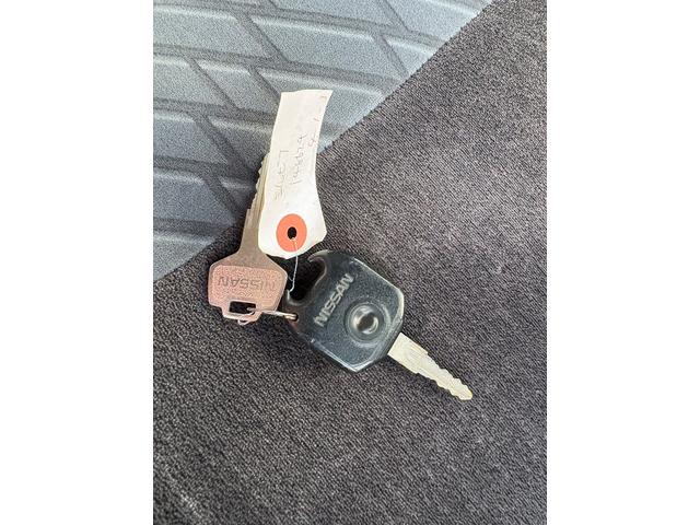 シルビア Ｋ’ｓ　エアロＳＥ　ターボ・５ＭＴ・後期型・ローダウン・１８インチアルミ・社外マフラー・ブローオフ・エアクリ・ハンドル・エアロボンネット・ブースト計（10枚目）