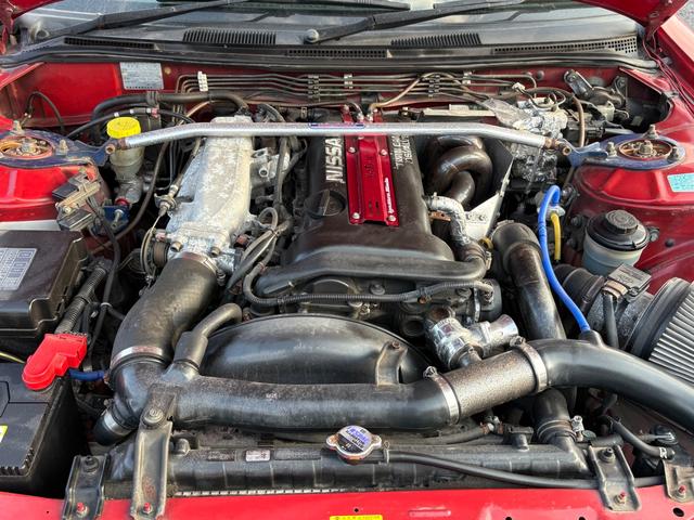 シルビア Ｋ’ｓ　エアロＳＥ　ターボ・５ＭＴ・後期型・ローダウン・１８インチアルミ・社外マフラー・ブローオフ・エアクリ・ハンドル・エアロボンネット・ブースト計（13枚目）