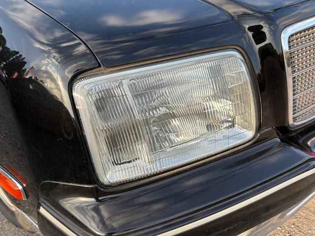 センチュリー 標準仕様車　デュアルＥＭＶパッケージ　Ｖ１２エンジン・純正アルミ・フェンダーミラー・シートヒーター・レザーシート・ナビ・キーレス・エアサスコントローラー・電動リアカーテン・パワーシート（26枚目）