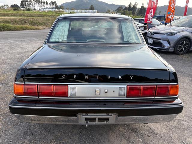 センチュリー 標準仕様車　デュアルＥＭＶパッケージ　Ｖ１２エンジン・純正アルミ・フェンダーミラー・シートヒーター・レザーシート・ナビ・キーレス・エアサスコントローラー・電動リアカーテン・パワーシート（28枚目）