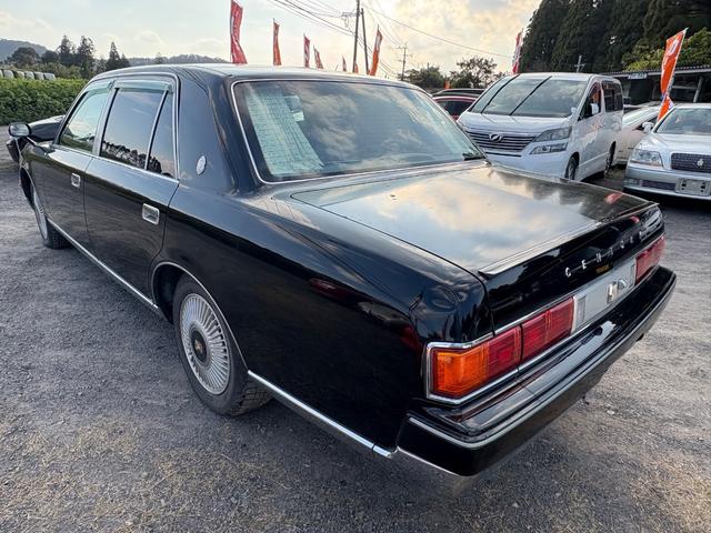センチュリー 標準仕様車　デュアルＥＭＶパッケージ　Ｖ１２エンジン・純正アルミ・フェンダーミラー・シートヒーター・レザーシート・ナビ・キーレス・エアサスコントローラー・電動リアカーテン・パワーシート（31枚目）