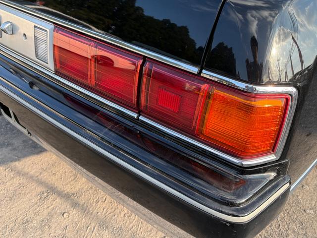 センチュリー 標準仕様車　デュアルＥＭＶパッケージ　Ｖ１２エンジン・純正アルミ・フェンダーミラー・シートヒーター・レザーシート・ナビ・キーレス・エアサスコントローラー・電動リアカーテン・パワーシート（36枚目）