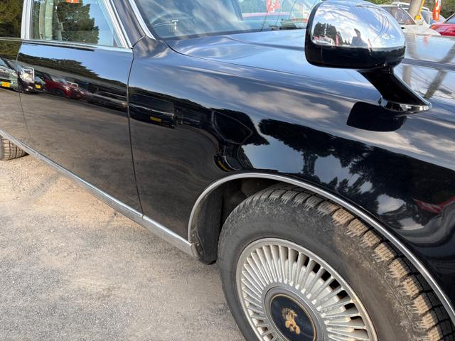 センチュリー 標準仕様車　デュアルＥＭＶパッケージ　Ｖ１２エンジン・純正アルミ・フェンダーミラー・シートヒーター・レザーシート・ナビ・キーレス・エアサスコントローラー・電動リアカーテン・パワーシート（37枚目）