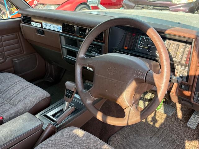 グロリアワゴン ＳＧＬ　フェンダーミラー・オートマ・７人乗り（2枚目）