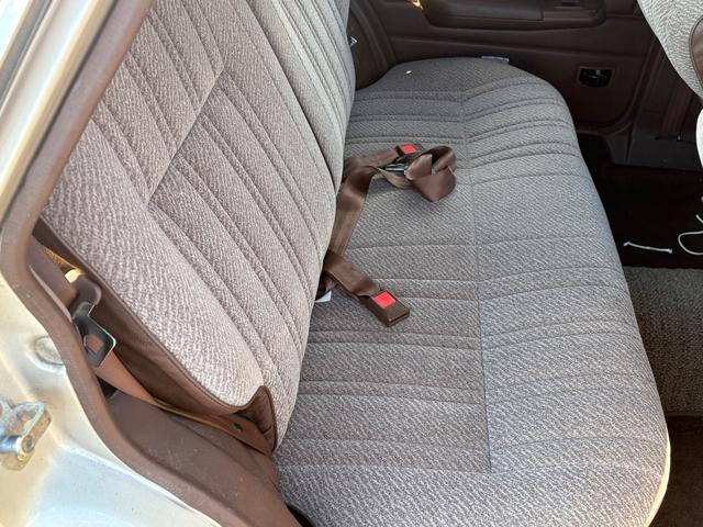 グロリアワゴン ＳＧＬ　フェンダーミラー・オートマ・７人乗り（4枚目）