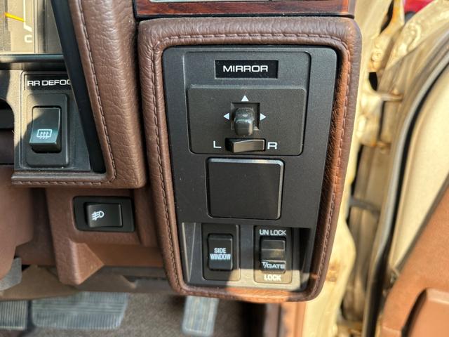 グロリアワゴン ＳＧＬ　フェンダーミラー・オートマ・７人乗り（6枚目）