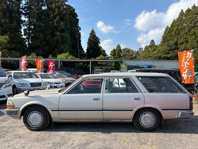 グロリアワゴン ＳＧＬ　フェンダーミラー・オートマ・７人乗り（18枚目）