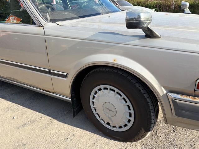 グロリアワゴン ＳＧＬ　フェンダーミラー・オートマ・７人乗り（27枚目）