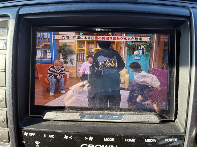 クラウン アスリート　アスリート・社外アルミ・ナビ・ＴＶ・シートカバー・スマートキー・プッシュスタート・フォグ・トランクスポイラー（6枚目）