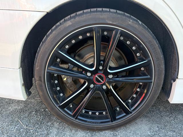 クラウン アスリート　アスリート・社外アルミ・ナビ・ＴＶ・シートカバー・スマートキー・プッシュスタート・フォグ・トランクスポイラー（17枚目）