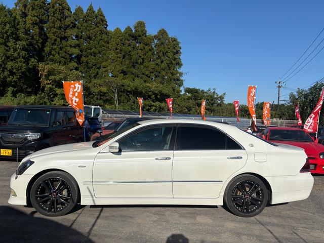 クラウン アスリート　アスリート・社外アルミ・ナビ・ＴＶ・シートカバー・スマートキー・プッシュスタート・フォグ・トランクスポイラー（18枚目）