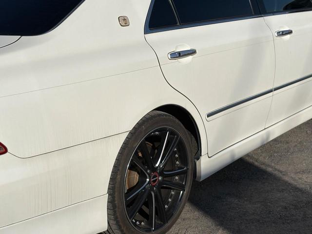 クラウン アスリート　アスリート・社外アルミ・ナビ・ＴＶ・シートカバー・スマートキー・プッシュスタート・フォグ・トランクスポイラー（34枚目）