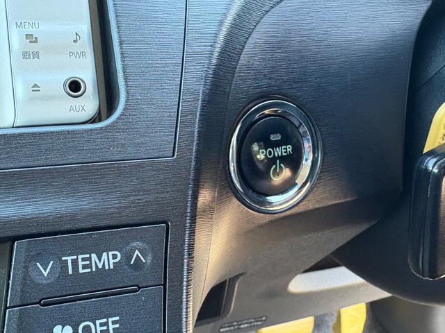 プリウス Ｓ　ハイブリッド・ナビ・ＴＶ・バックカメラ・純正アルミホイール・フォグ・ＥＴＣ・プッシュスタート・スマートキー（13枚目）