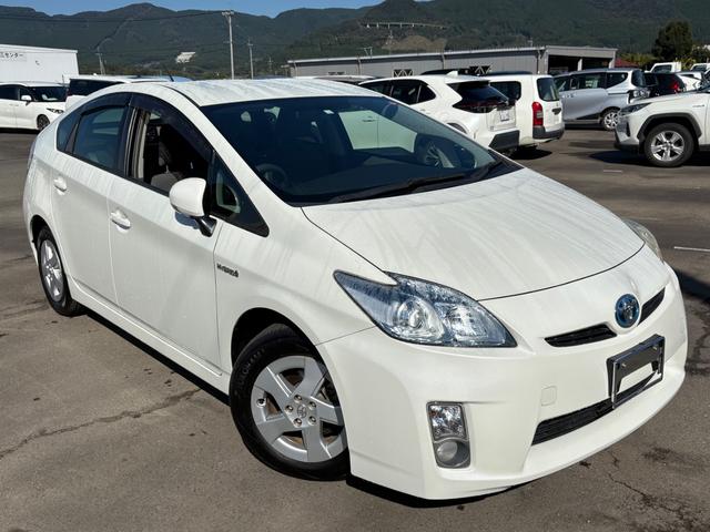 プリウス Ｓ　ハイブリッド・ナビ・ＴＶ・バックカメラ・純正アルミホイール・フォグ・ＥＴＣ・プッシュスタート・スマートキー（18枚目）