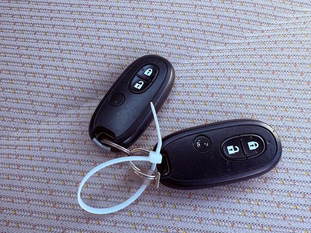 スマートキーはスペアあり。