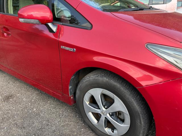 プリウス Ｓ　ハイブリッド・ナビ・ＴＶ・バックカメラ・ＥＴＣ・スマートキー・プッシュスタート・ＨＩＤ・フォグ（32枚目）