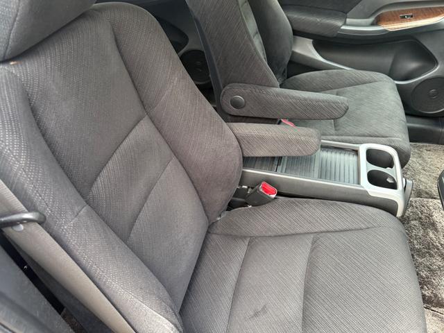 オデッセイ ＭＸ・エアロパッケージ　車検８年３月・ナビ・バックカメラ・キーレス・ドライブレコーダー・フォグ・純正アルミ・エアロ・ハンドルコマンダー（3枚目）