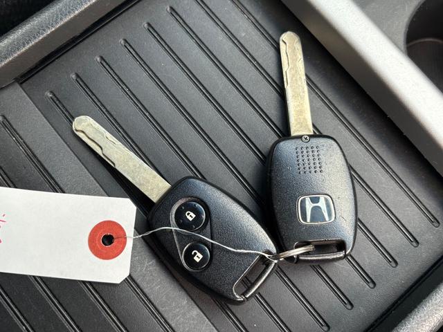 オデッセイ ＭＸ・エアロパッケージ　車検８年３月・ナビ・バックカメラ・キーレス・ドライブレコーダー・フォグ・純正アルミ・エアロ・ハンドルコマンダー（8枚目）