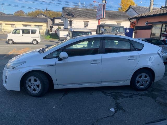 プリウス S(2枚目)
