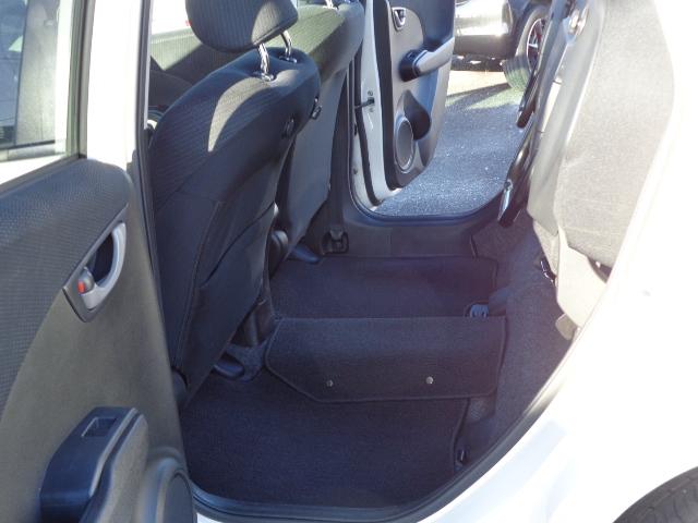 フィットハイブリッド ベースグレード 純正ナビゲーション クルーズコントロール バックカメラ ワンセグテレビ オートエアコン ヘッドライトレベライザー(8枚目)