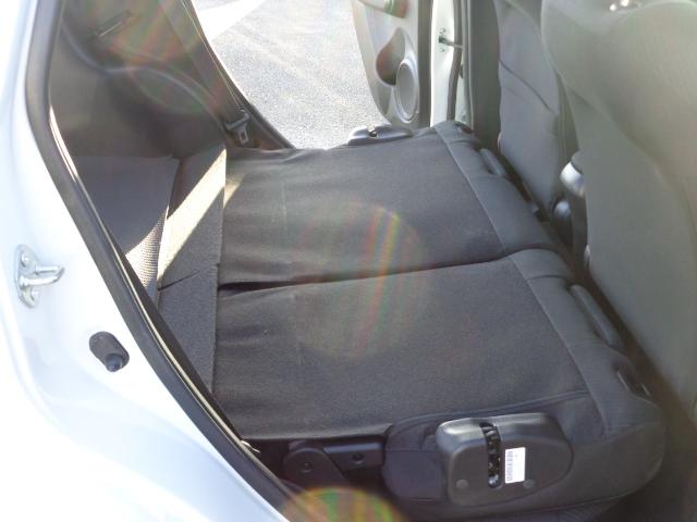 フィットハイブリッド ベースグレード 純正ナビゲーション クルーズコントロール バックカメラ ワンセグテレビ オートエアコン ヘッドライトレベライザー(10枚目)