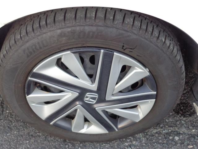 シャトル ハイブリッドＸ　純正ナビゲーション　パドルシフト　地デジテレビ　バックカメラ　レダーブレーキアシスト　オートライト　オートエアコン　オート格納ドアミラー　ＥＴＣ（6枚目）