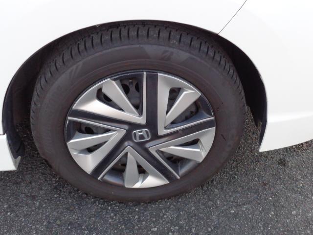 シャトル ハイブリッドＸ　純正ナビゲーション　パドルシフト　地デジテレビ　バックカメラ　レダーブレーキアシスト　オートライト　オートエアコン　オート格納ドアミラー　ＥＴＣ（9枚目）