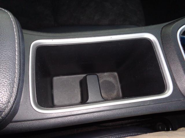 シャトル ハイブリッドＸ　純正ナビゲーション　パドルシフト　地デジテレビ　バックカメラ　レダーブレーキアシスト　オートライト　オートエアコン　オート格納ドアミラー　ＥＴＣ（28枚目）