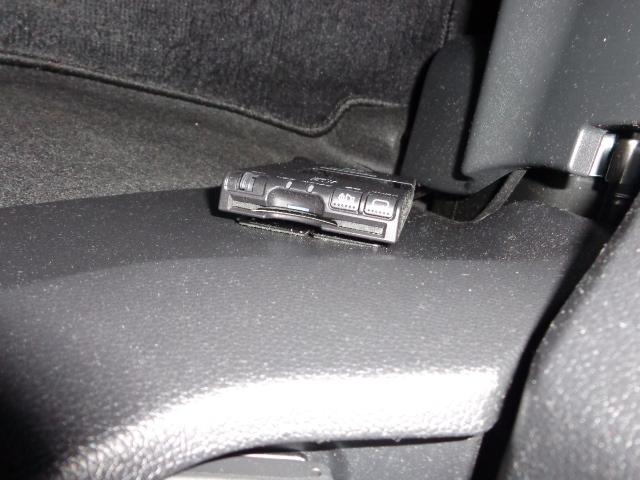 シャトル ハイブリッドＸ　純正ナビゲーション　パドルシフト　地デジテレビ　バックカメラ　レダーブレーキアシスト　オートライト　オートエアコン　オート格納ドアミラー　ＥＴＣ（31枚目）