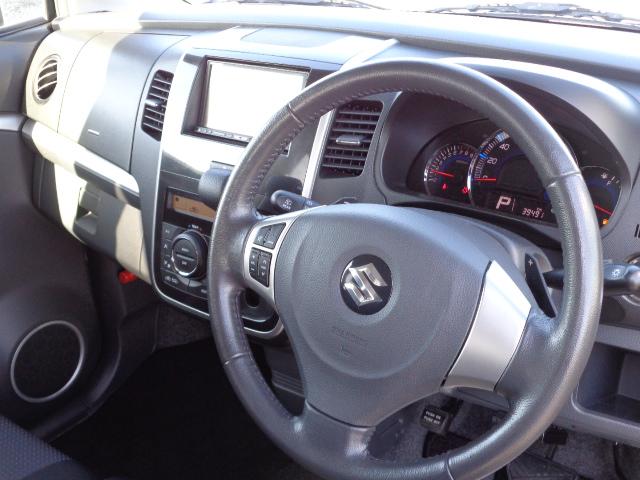 ワゴンＲスティングレー Ｔ　ターボ　ナビゲーション　バックカメラ　パドルシフト　スマートキー　プッシュスタート　オートライト　オートエアコン　社外アルミ　ＥＴＣ（10枚目）